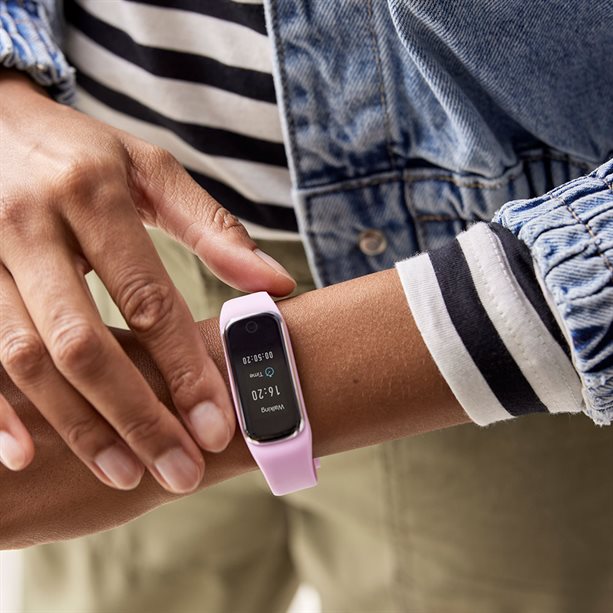 Avon smart watch pink 2025